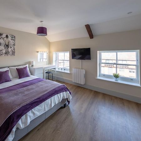 Isabella House - Hereford City Centre Aparthotel, By Rentmyhouse 외부 사진