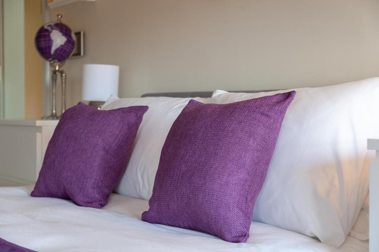 Isabella House - Hereford City Centre Aparthotel, By Rentmyhouse 외부 사진